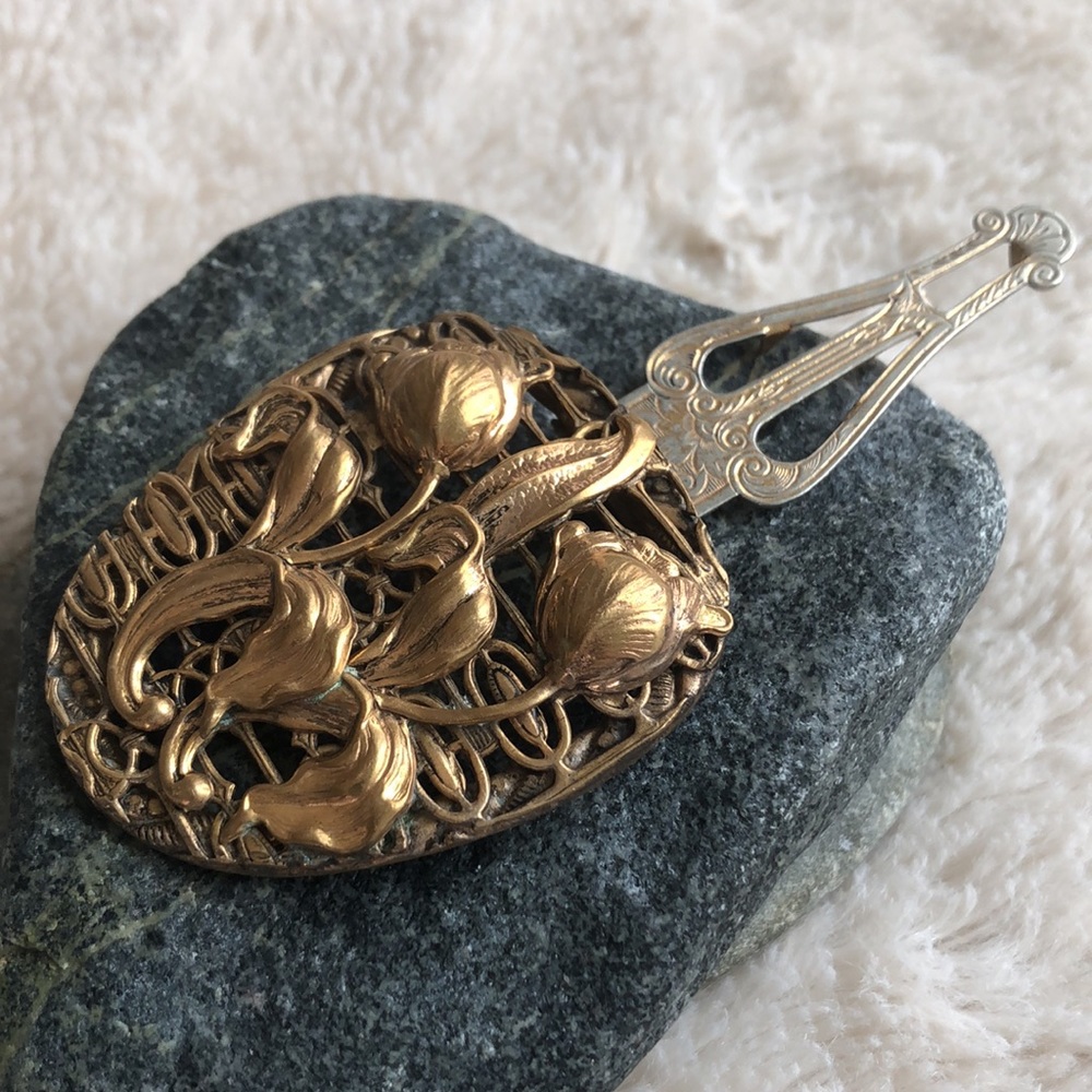 Art Nouveau Deco Brass Repousse Filigree German Style Dress Clip - Picture 14 of 17
